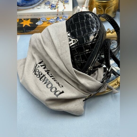 🆕 VIVIENNE WESTWOOD 🧿 NWT Ella Mini Heart Backpack, Black Croc - AUTHENTICATED - Picture 15 of 16